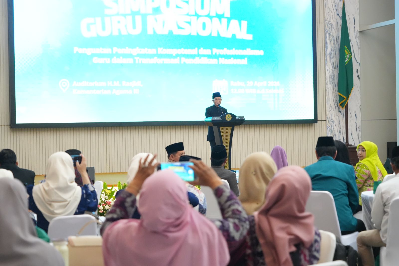 Tingkatkan Kesejahteraan Guru, Menag: Yang Kompeten dan Memiliki Sertifikat Pendidik Berhak atas TPG