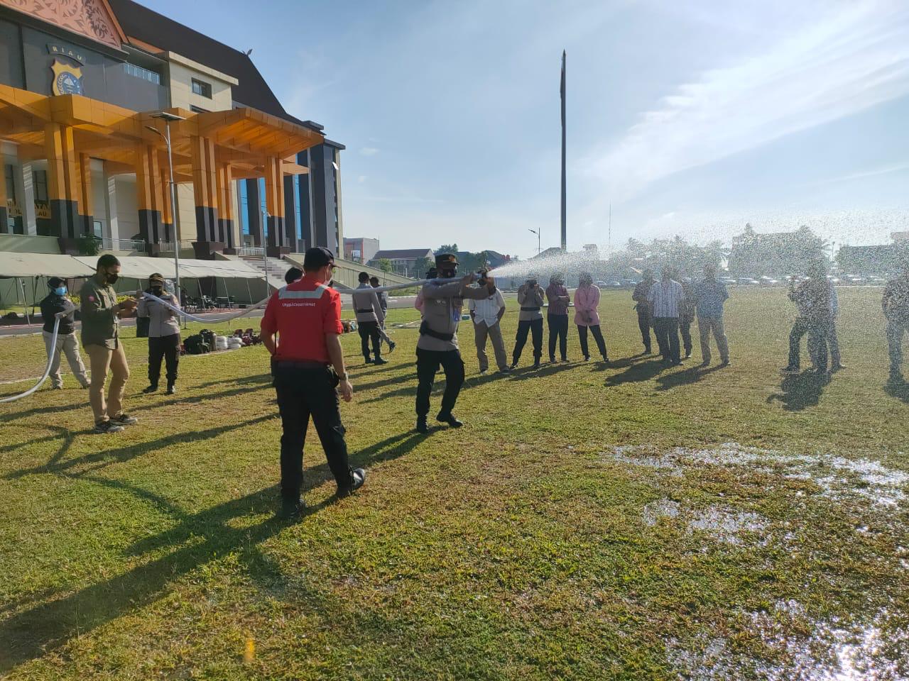 Personil Polda Riau Latihan Penanganan Karhutla