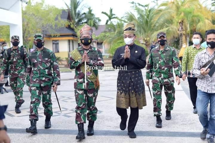 Pangdam I/BB Mayjen TNI Hasanuddin SIP MM Disambut Tepuk Tepung Tawar
