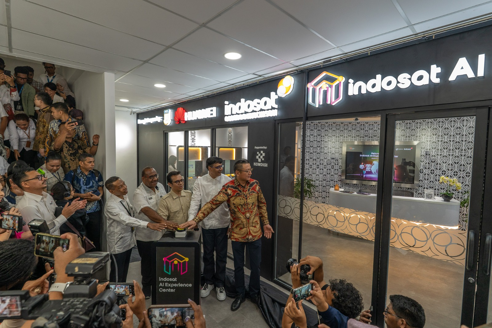 Penggerak Kebangkitan Digital Indonesia, Indosat Hadirkan AIEC di Jayapura