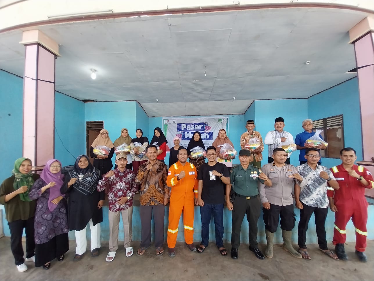 Peduli Ekonomi Masyarakat, KKKS APG Westkampar Indonesia Gelar Pasar Murah di Suligi