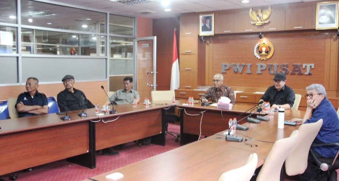Pertemuan Khusus Bersama Dewan Penasehat, Ketum PWI Pusat Laporkan Perkembangan PWI dan HPN
