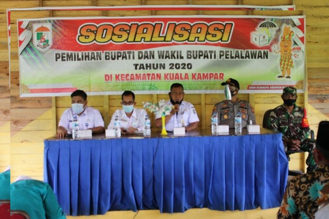 Kesbangpol Pelalawan Sosialisasikan Pilbup dan Wabup di Kuala Kampar
