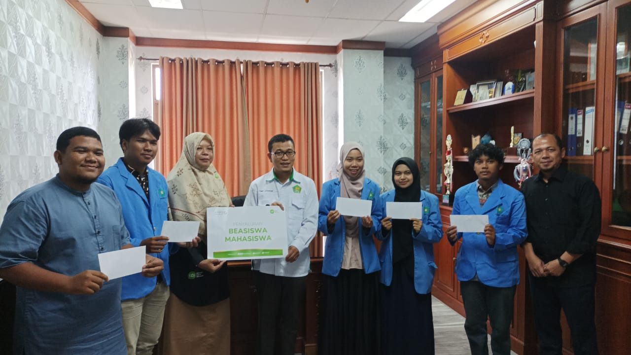 IZI Perwakilan Riau Salurkan Beasiswa untuk Pembayaran UKT ke Mahasiswa UIN Suska