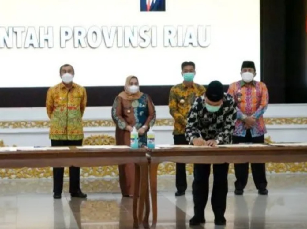 Wabup Siak Husni Merza Teken MoU Bersama Pemprov Riau