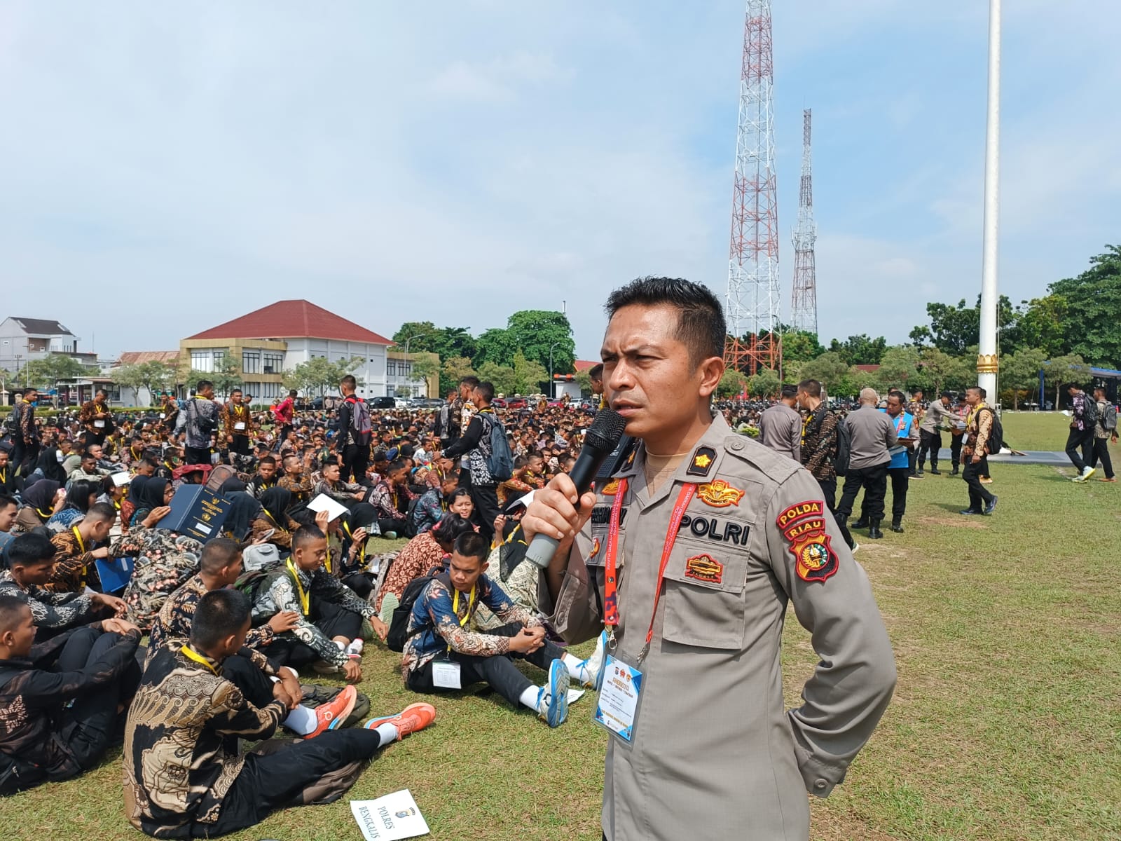 Ribuan Pendaftar Ikuti Seleksi Capol di Mapolda Riau