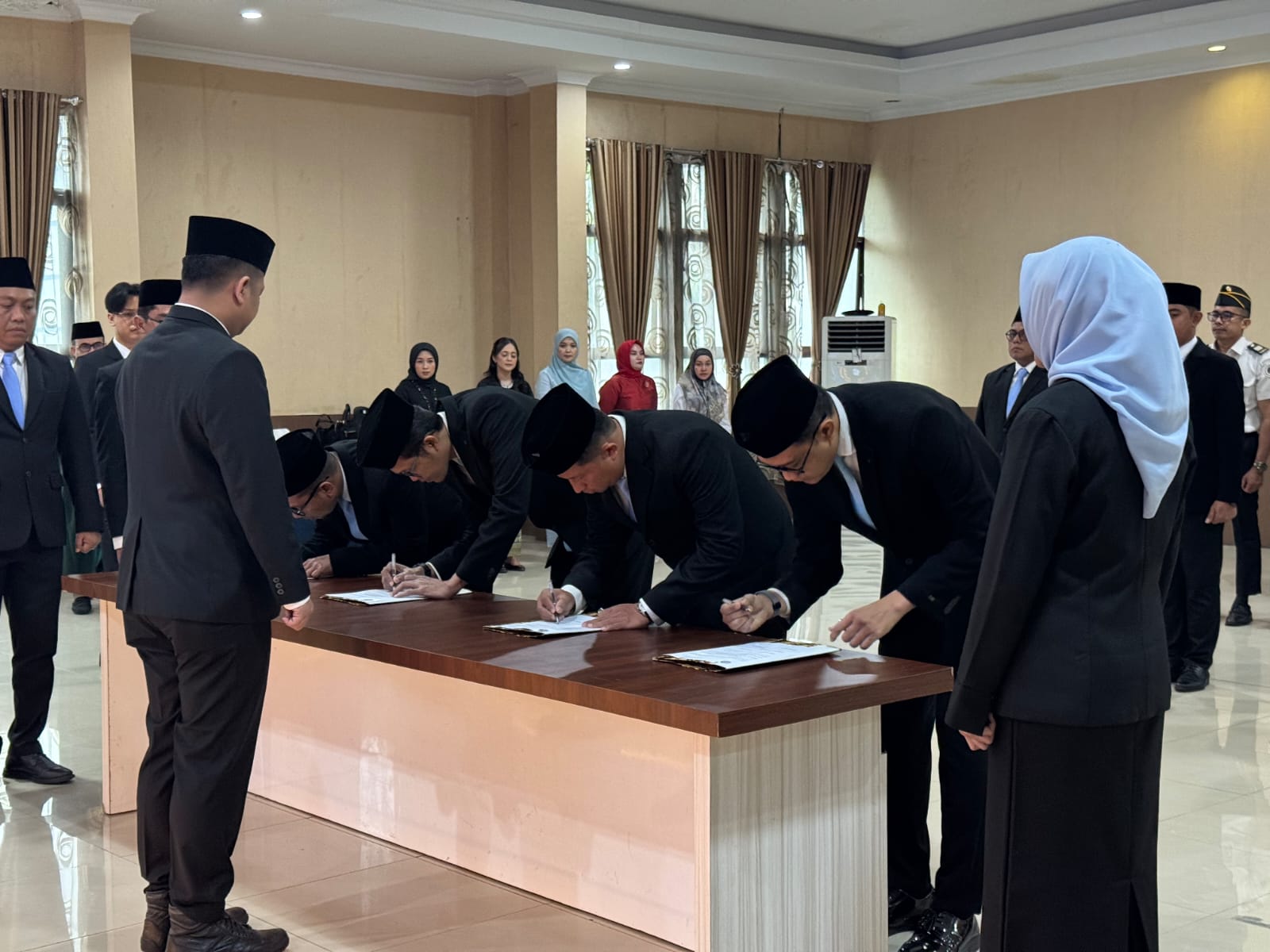 Lantik Pejabat Baru, Imigrasi Pekanbaru Perkuat Kinerja Organisasi