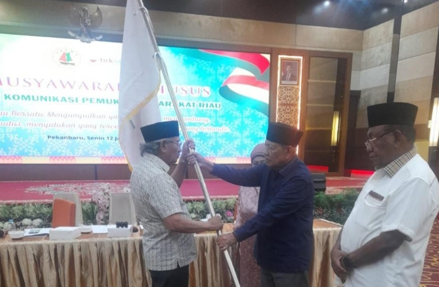 Raih 27 Suara, HR Mambang Mit Terpilih Nahkodai FKPMR