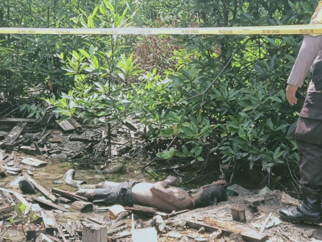 Warga Sedulur Rintis Temukan Mayat Tergeletak di Hutan Mangrove