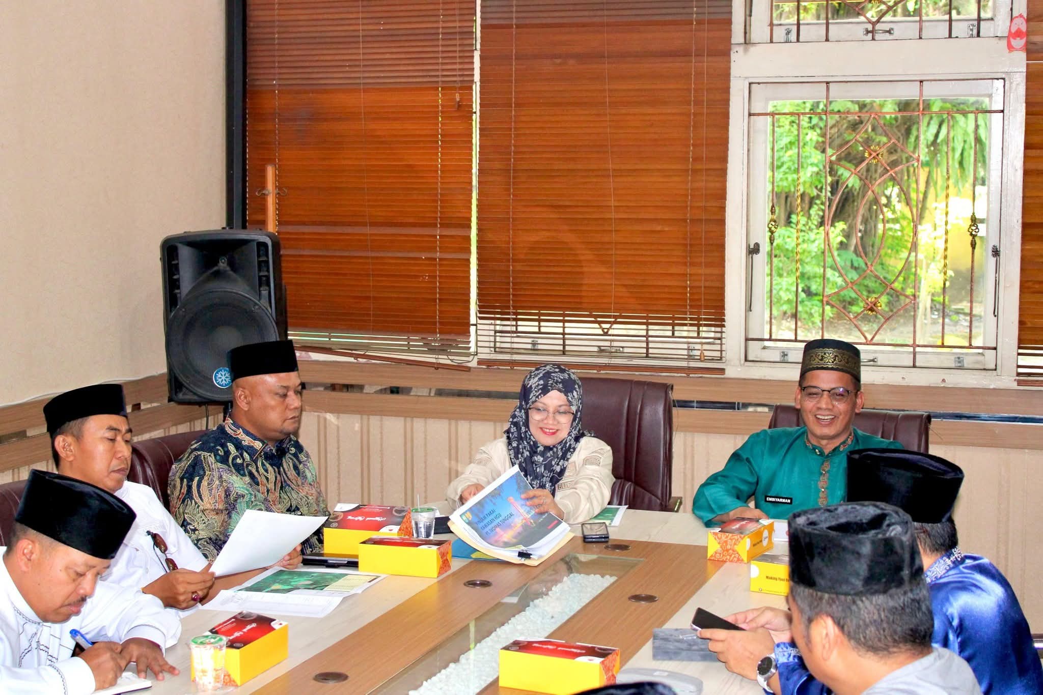 Berkunjung ke DLHK Riau, Dr Afni Ungkap Masalah Hak Hutan Tanah Rakyat Siak