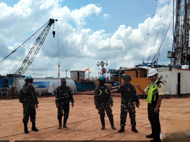 Penguatan Binter SKK Migas, Babinsa 0321-05/RM Patroli dan Komsos di OVN PHR