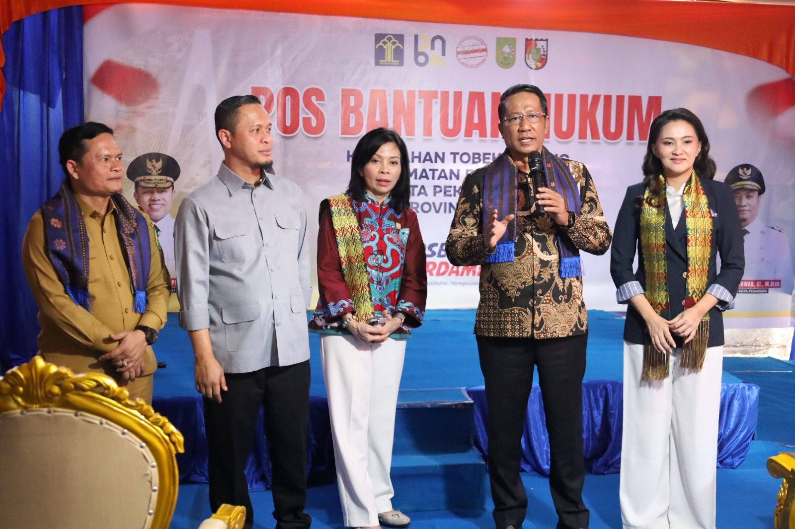 Tinjau Posbakum Percontohan di Tobek Godang, Menteri Hukum Apresiasi Kanwil Kemenkum