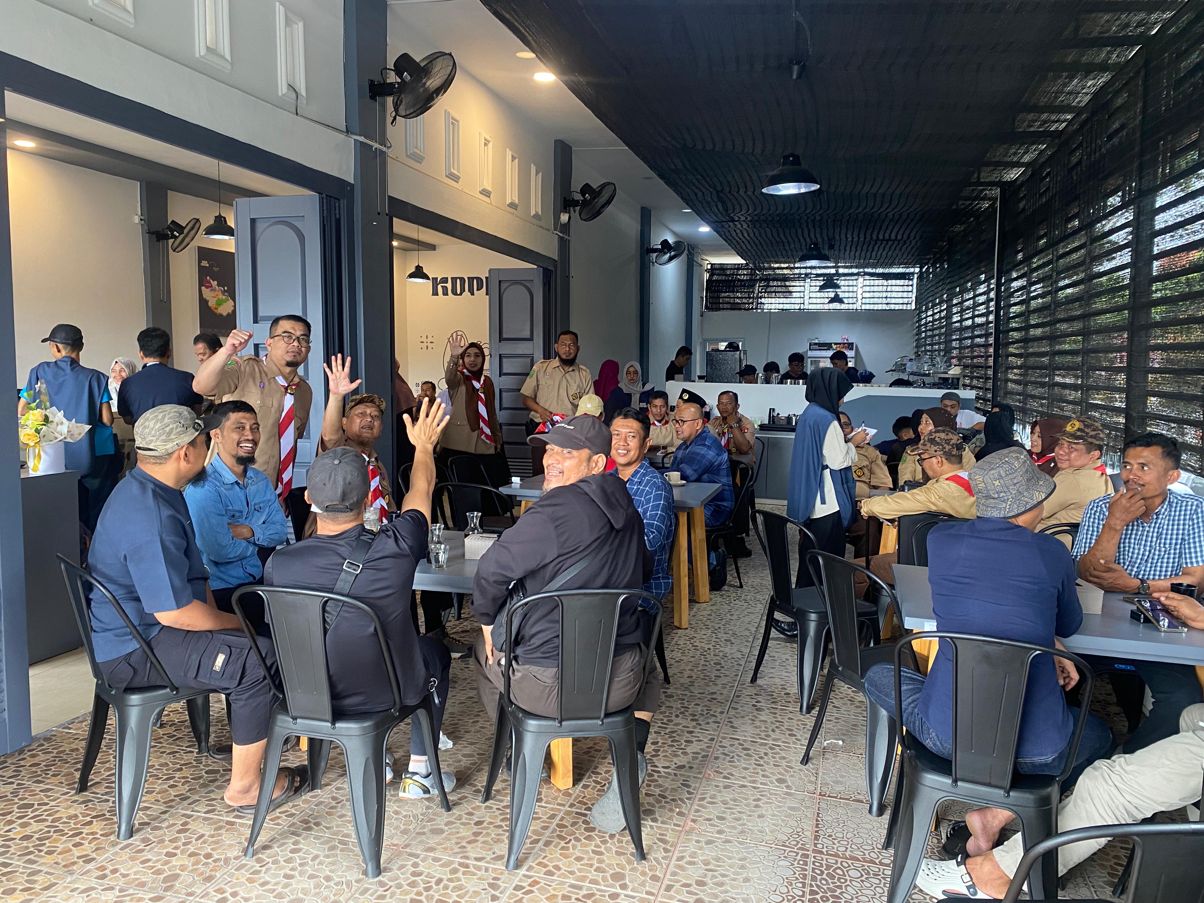 Grand Opening, Pengunjung Kopi Kopan Membludak