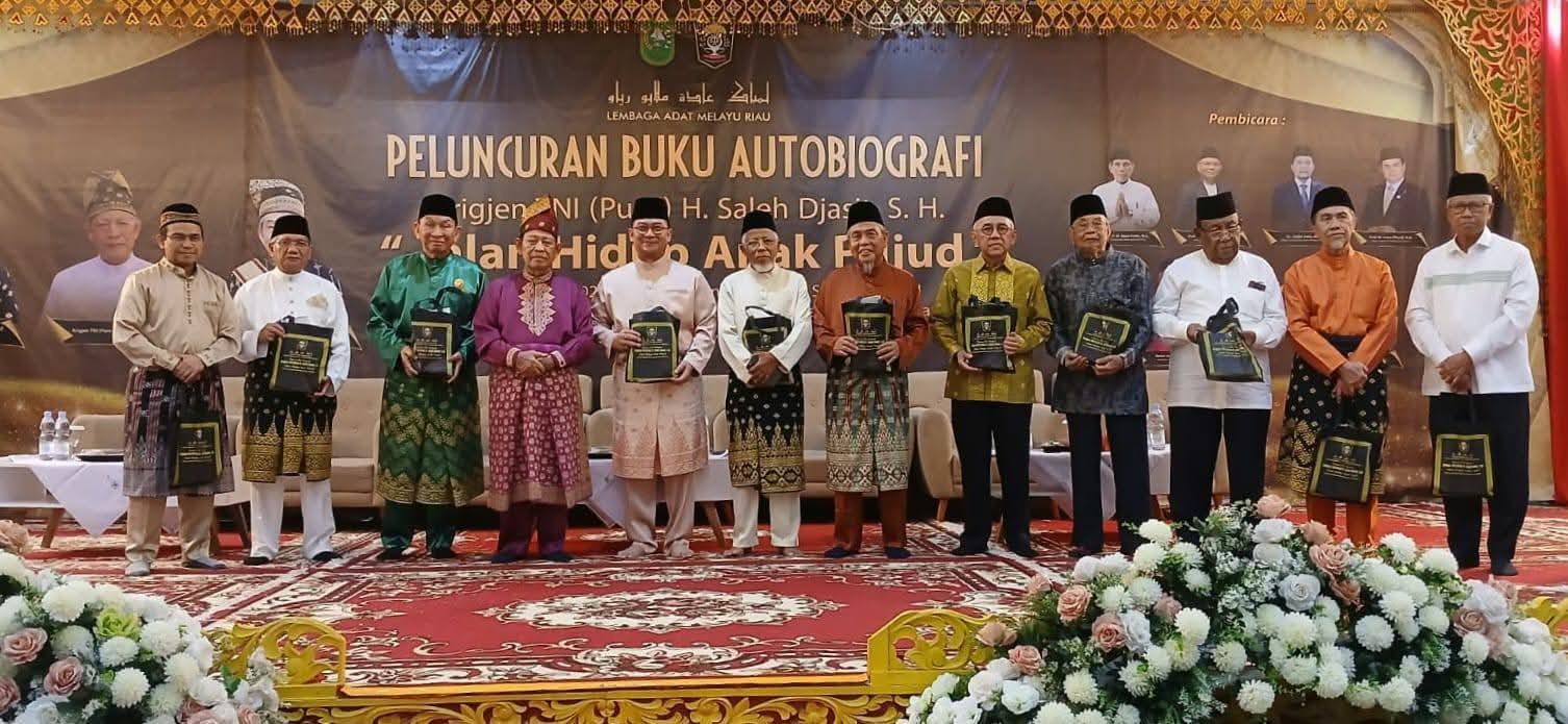 Luncurkan Buku Autobiografi Jalan Hidup Anak Pujud, Saleh Djasit: Semuanya Dilalui dengan Kerja Keras