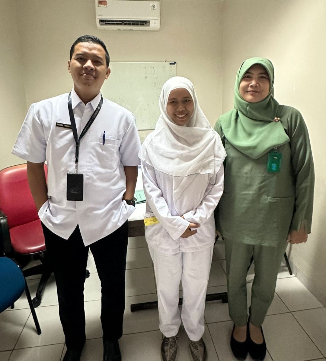 Mahasiswa Spesialis Medikal Bedah Unimus Bersama Tenaga Klinik dan Dosen Kembangkan Terapi Kombinasi Aromaterapi Lavender dan Latihan Napas