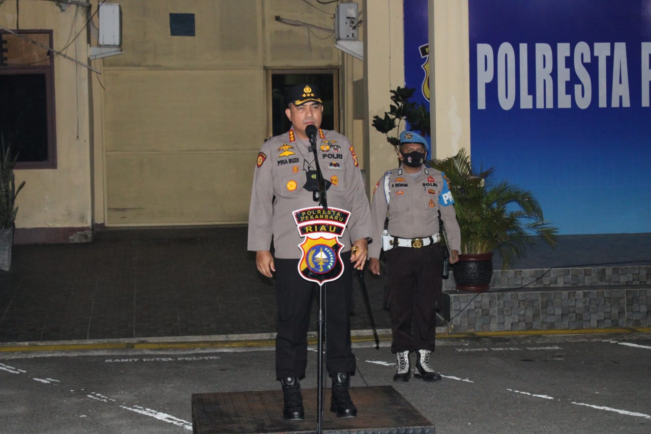 Kapolresta Pimpin Patroli di Titik-Titik Rawan Kejahatan Jalanan di Kota Pekanbaru