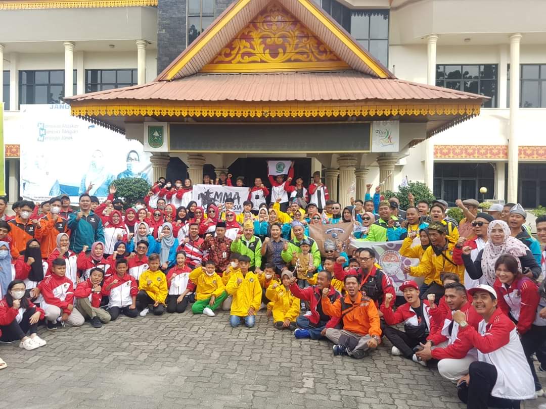 Kontingen FORNAS Riau Berangkat ke Palembang, Masrul: Saya Yakin Riau Jadi Juara Umum