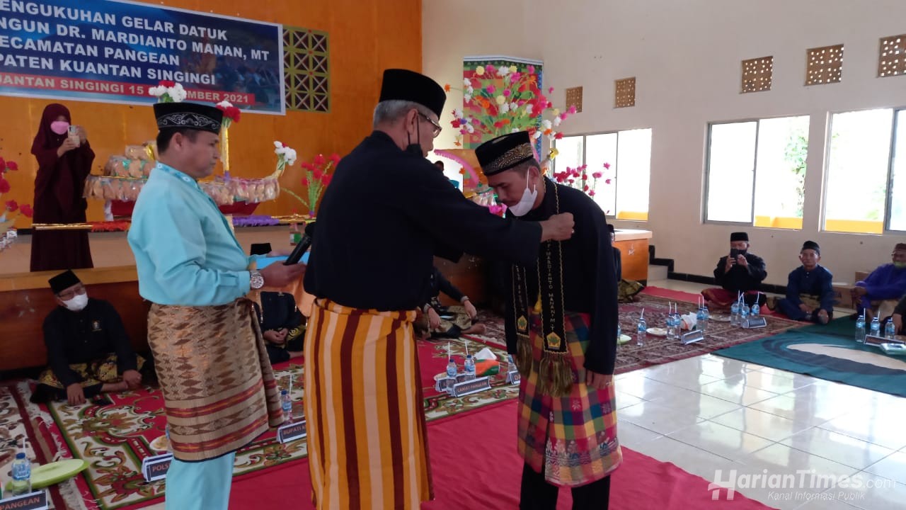 Mardianto Manan Resmi Menyandang Gelar Datuk Rajo Lelo Bangun