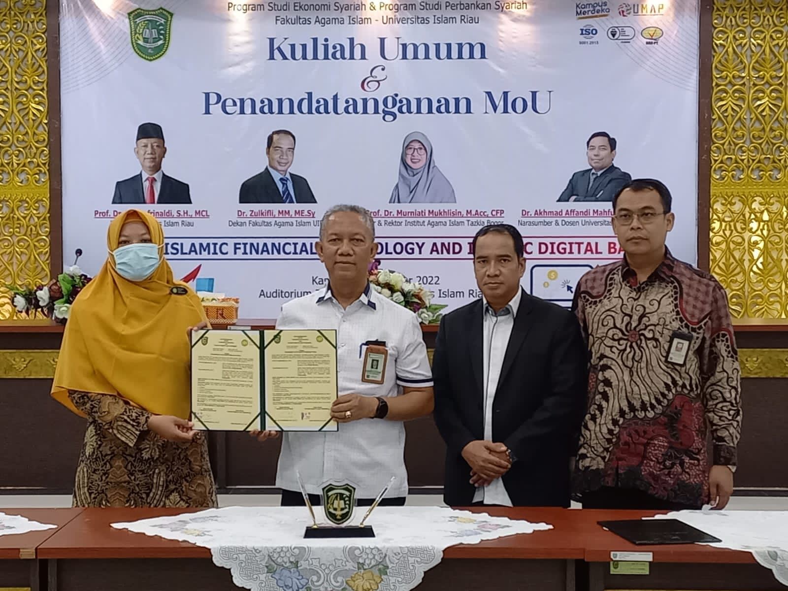 Laznas IZI Riau dan Prodi Ekonomi Syariah & Prodi Perbankan Syariah FAI UIR Teken MoU