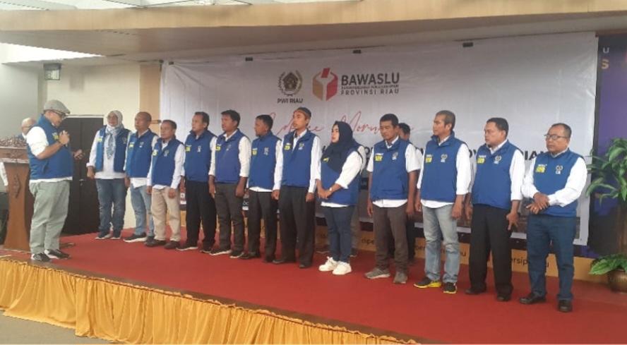 Lantik Pengurus Mappilu PWI Riau, Zulmansyah: Harapan Kita Tentu Terciptanya Pemilu Damai dan Berkualitas