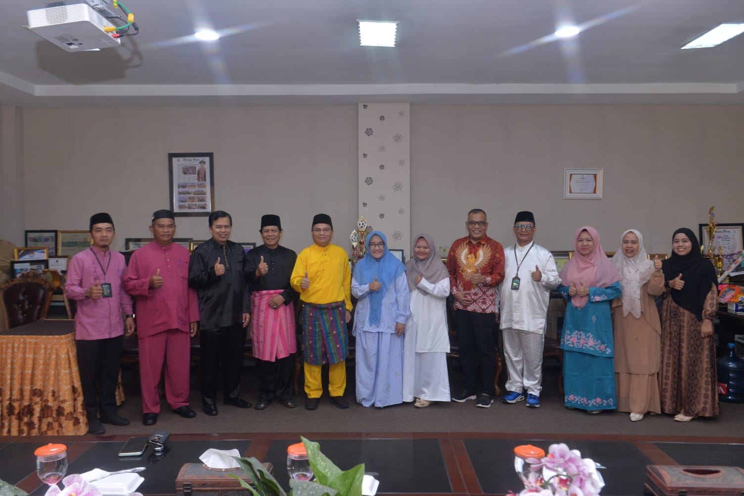 Tiga Dosen Unilak Berangkat Ibadah Haji, Prof Junaidi: Semoga Lancar dan Menjadi Haji Mabrur dan Mabruroh