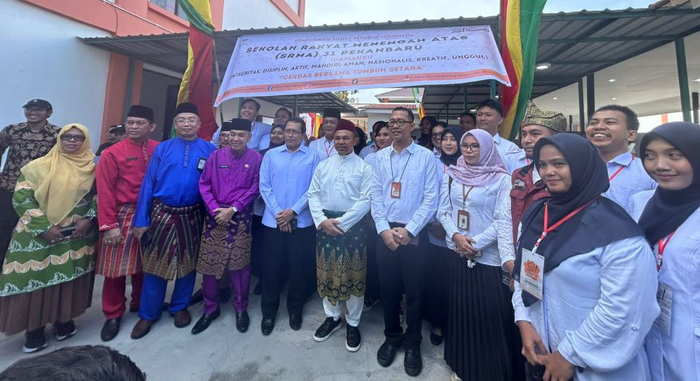 Sekolah Rakyat Menengah Atas 31, Gubri: Sekolah Rakyat Sangat Tepat Terutama Bagi Rakyat Miskin