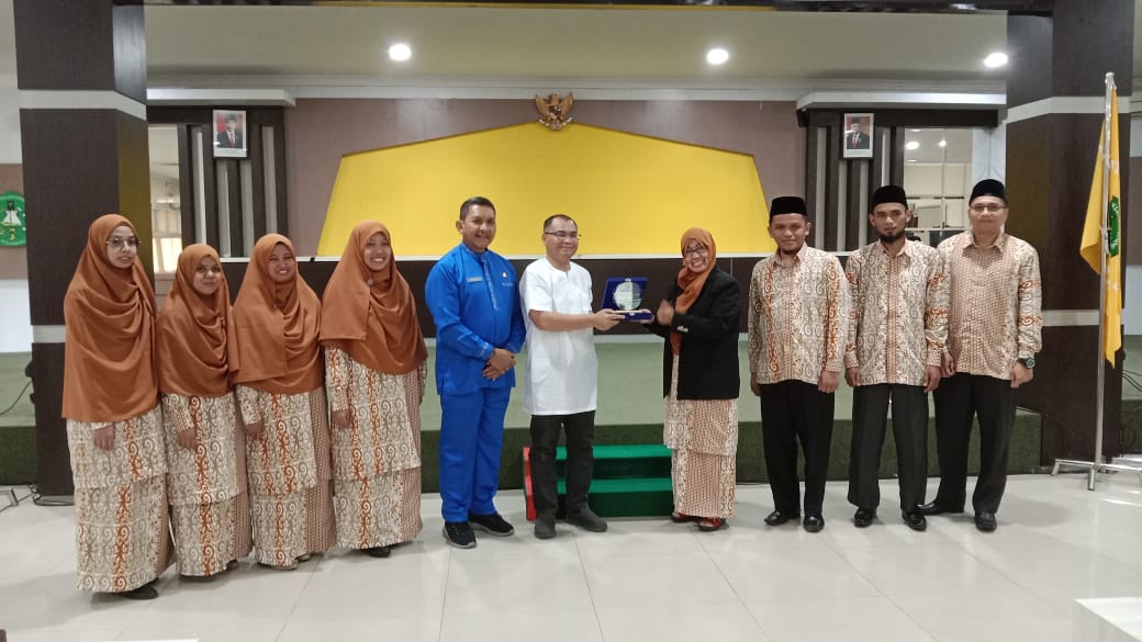 Siswa Madrasah Aliyah Sumatera Thawalib Parabek Agam Anjangsana ke Kampus Unilak