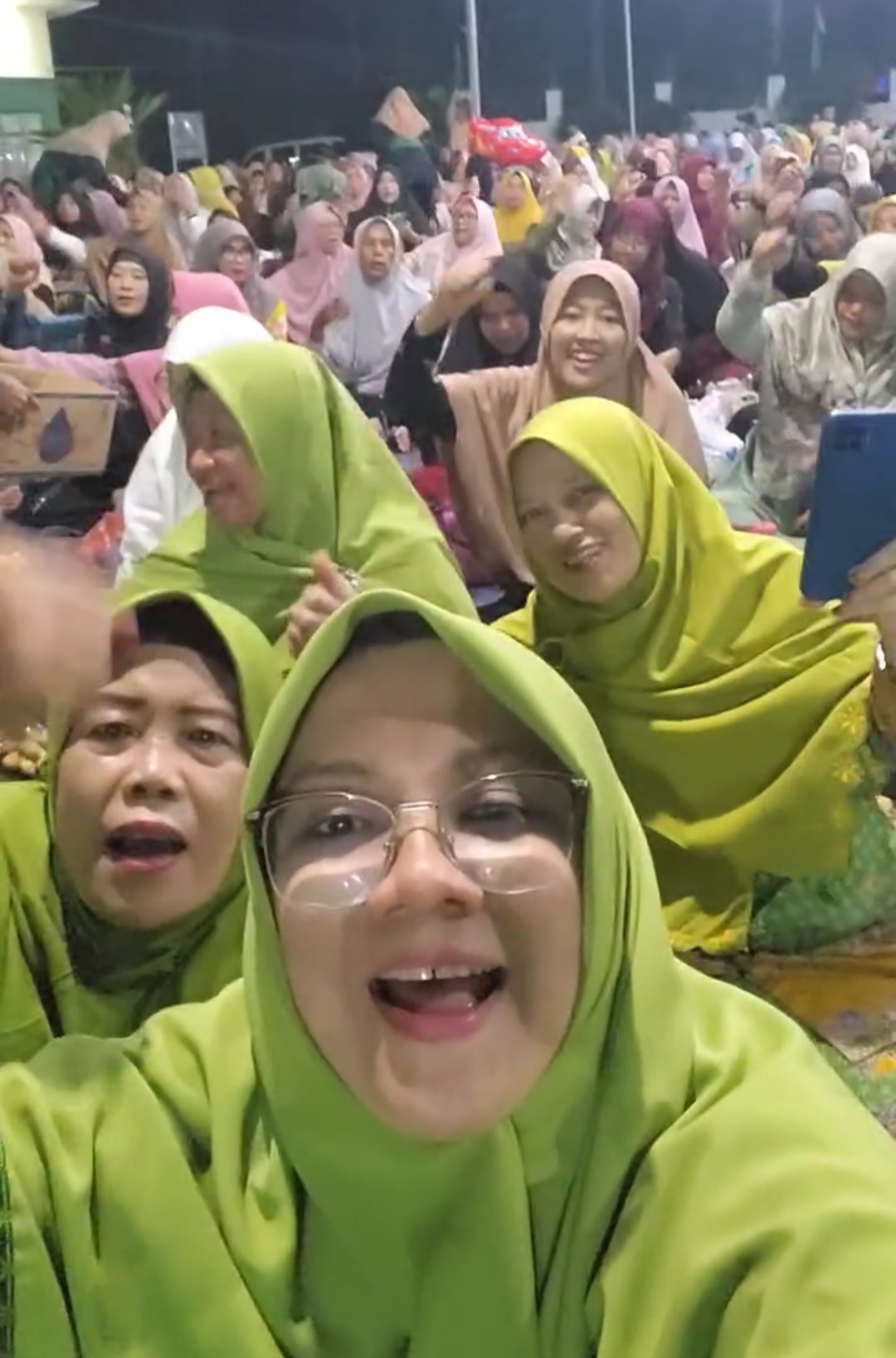 Hari Pertama Kampanye, Dr Afni Pilih Sholawatan Bersama Ribuan Massa NU