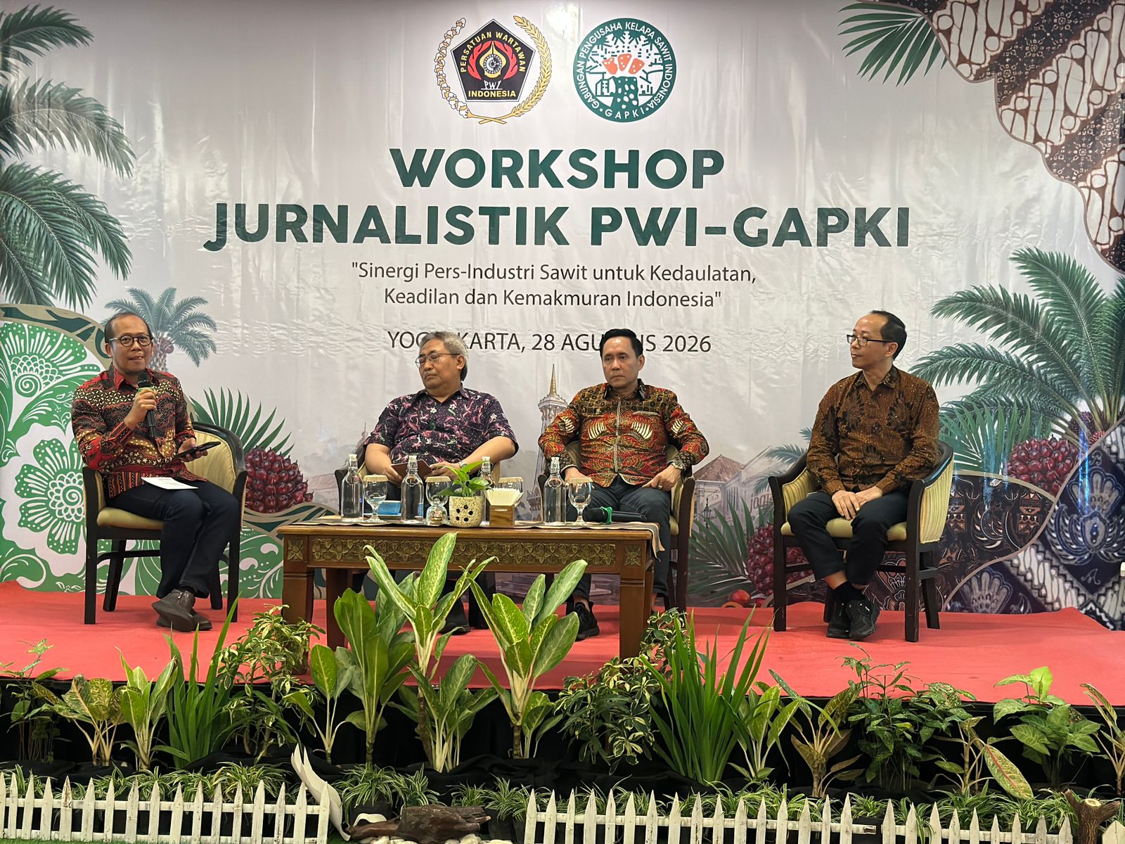 Workshop Jurnalistik di Yogyakarta, PWI Komitmen Bersama GAPKI Kawal Industri Sawit Nasional