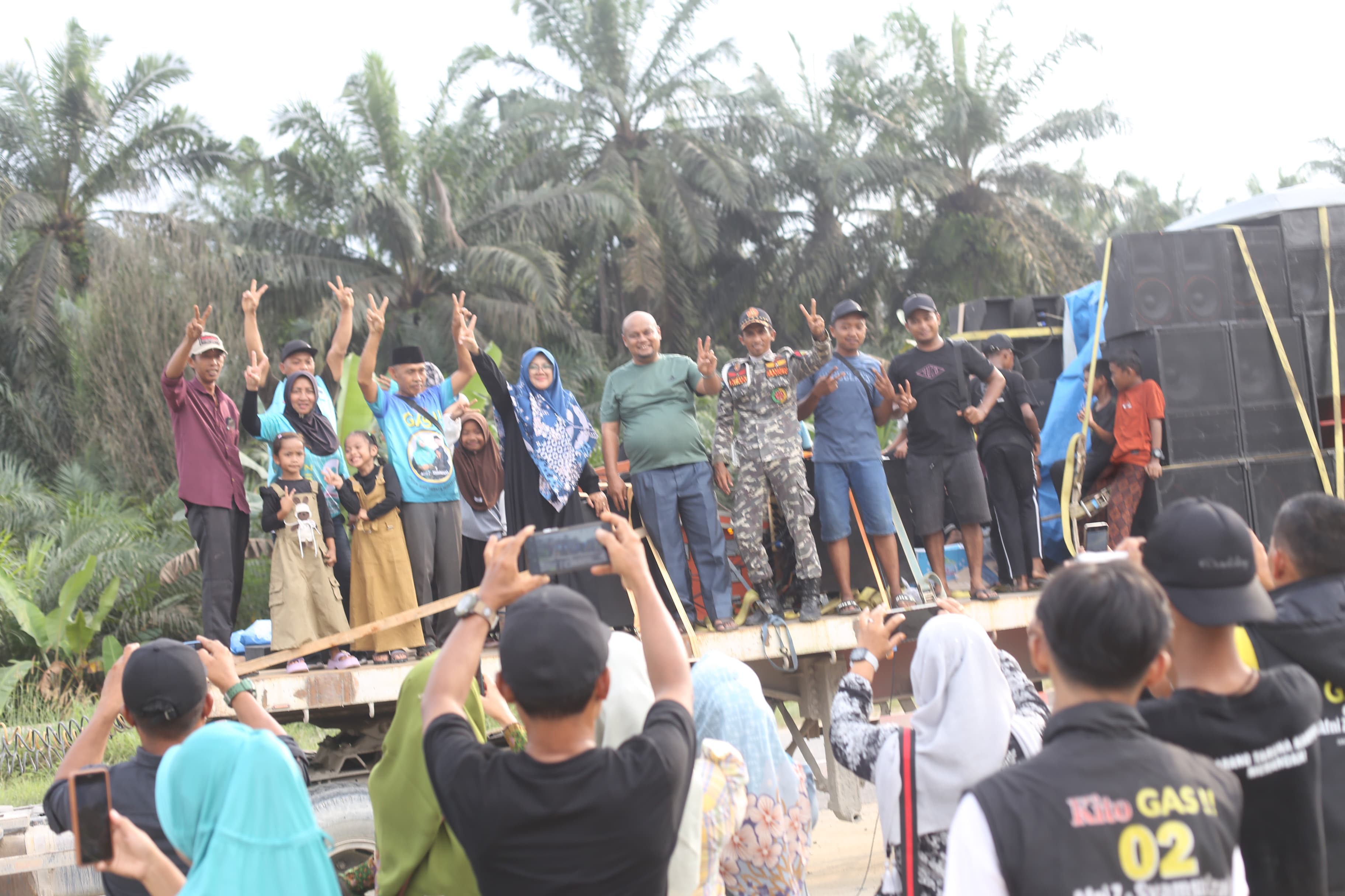 Masyarakat Siak Antusias Menyambut Peserta Nazar Kemenangan Afni-Syamsurizal