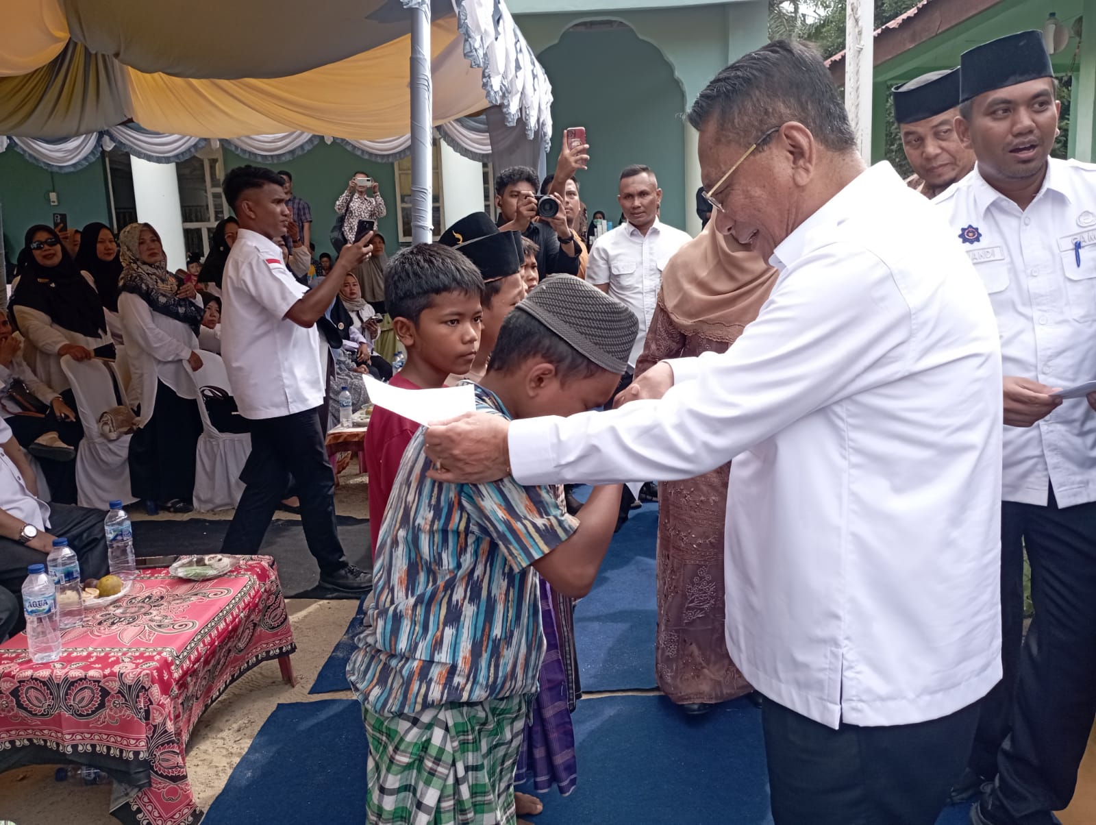 Sambangi Dusun Ampaian Rotan,  Bistamam Janji Bangun Jalan di APBD Rohil 2026