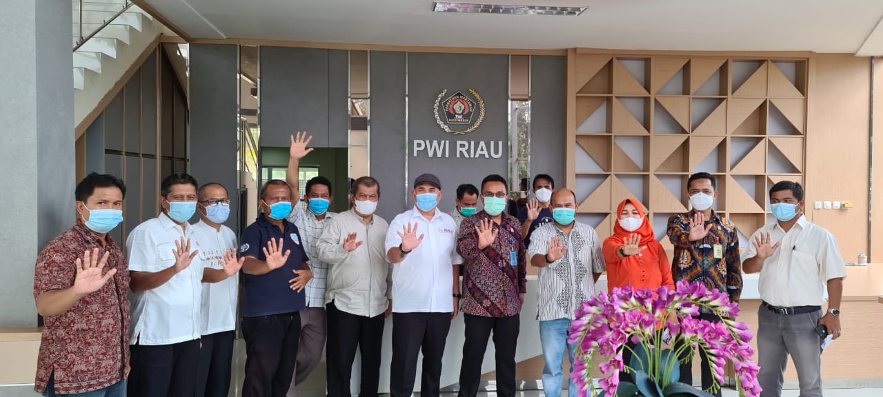 Pengurus PWI Riau Terima Kunjungan Silaturahmi Kakan Imigrasi Pekanbaru