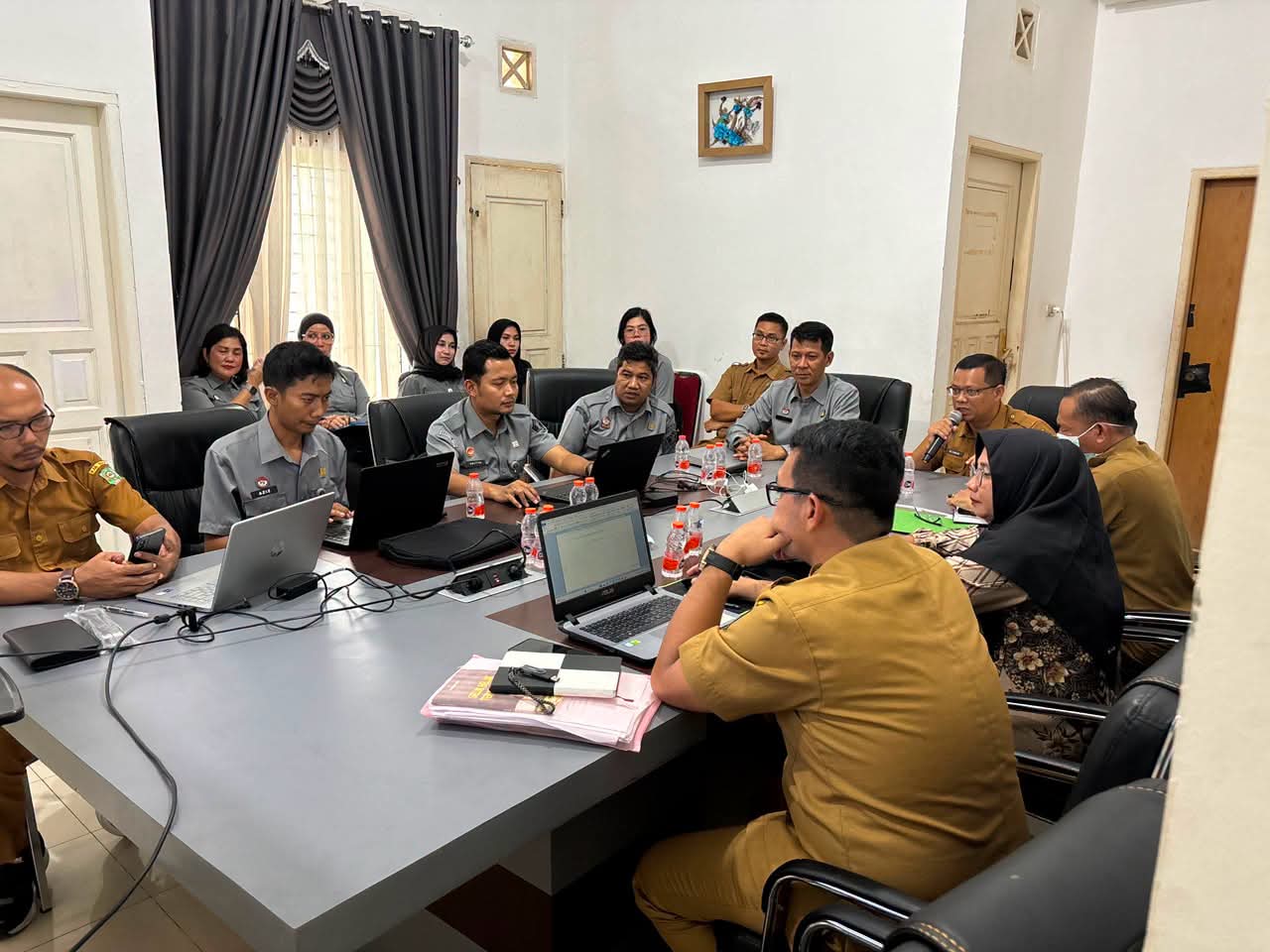 Perkuat Pelindungan KI, Kanwil Kemenkum Riau Dampingi Penyusunan Deskripsi IG Tenun Siak