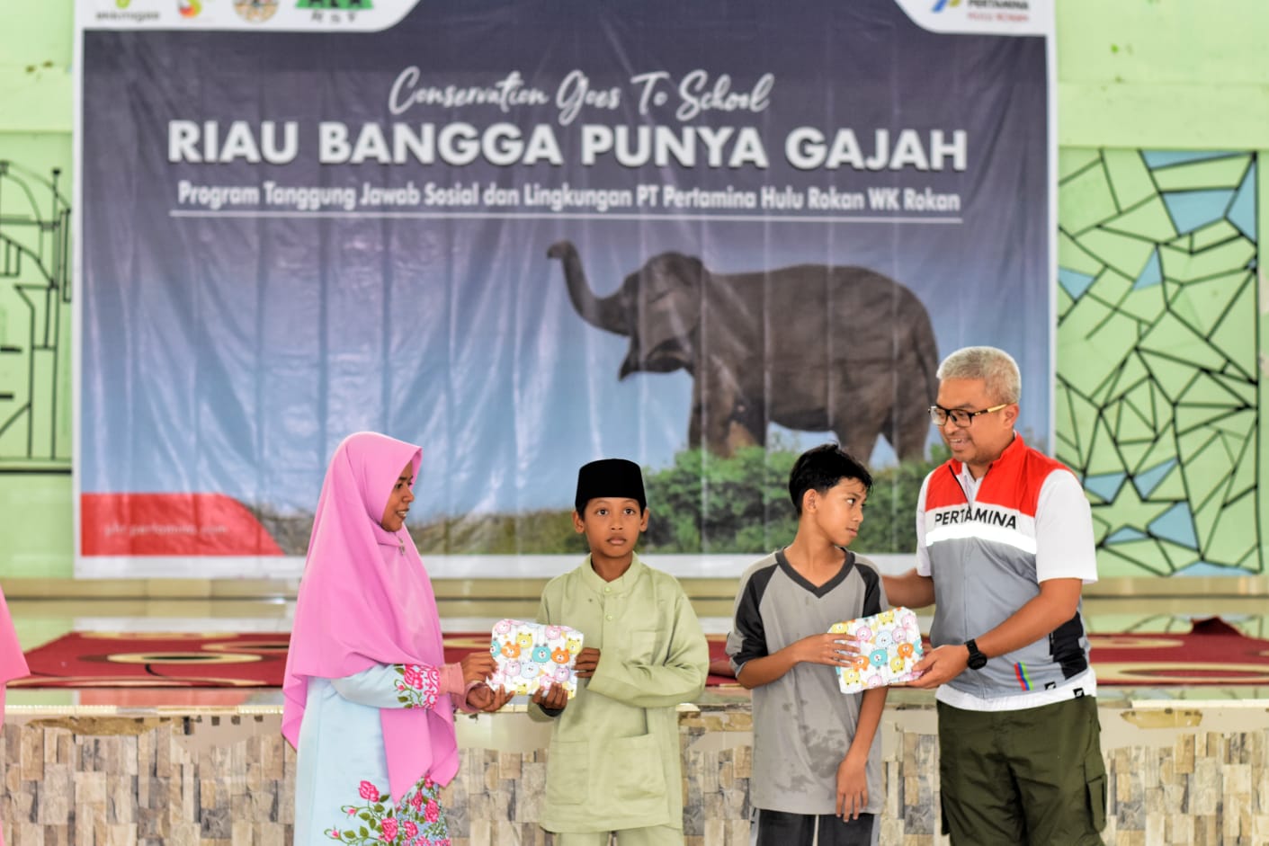 Program Konservasi Gajah Sumatera, Rudi Ariffianto: Mari Sama-Sama Kita Jaga Populasi dan Habitatnya