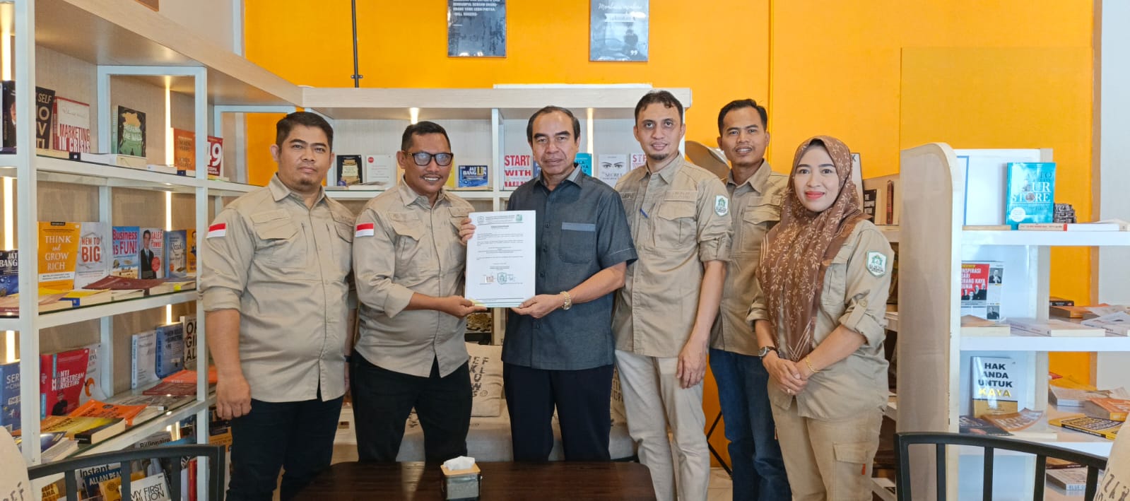 IKA FH Unri Dukungan Suhu Wan Muhammad Hasyim Maju Dua Periode