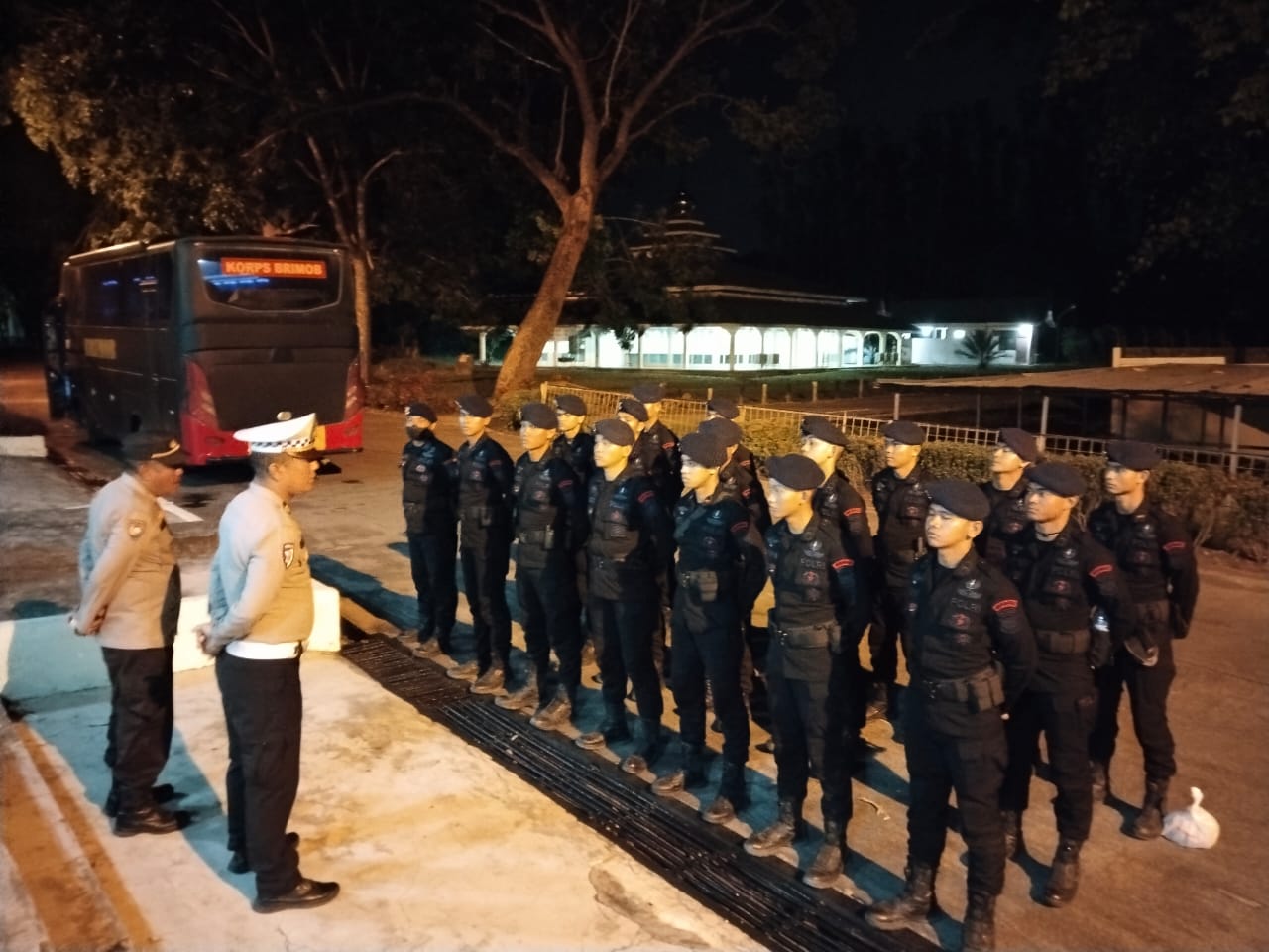 20 Personel Brimob Polda Riau Diperbantukan ke Polsek Tualang Tangani Karhutla