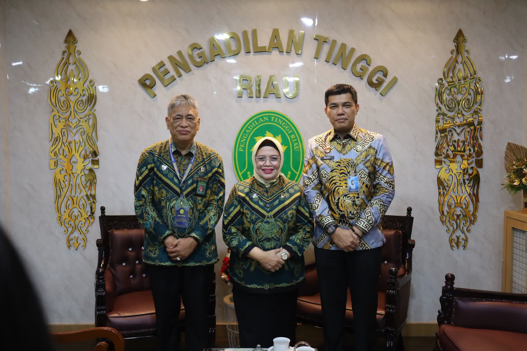 Kakanwil Kemenkum Riau Perkuat Kolaborasi dan Transformasi Layanan Hukum