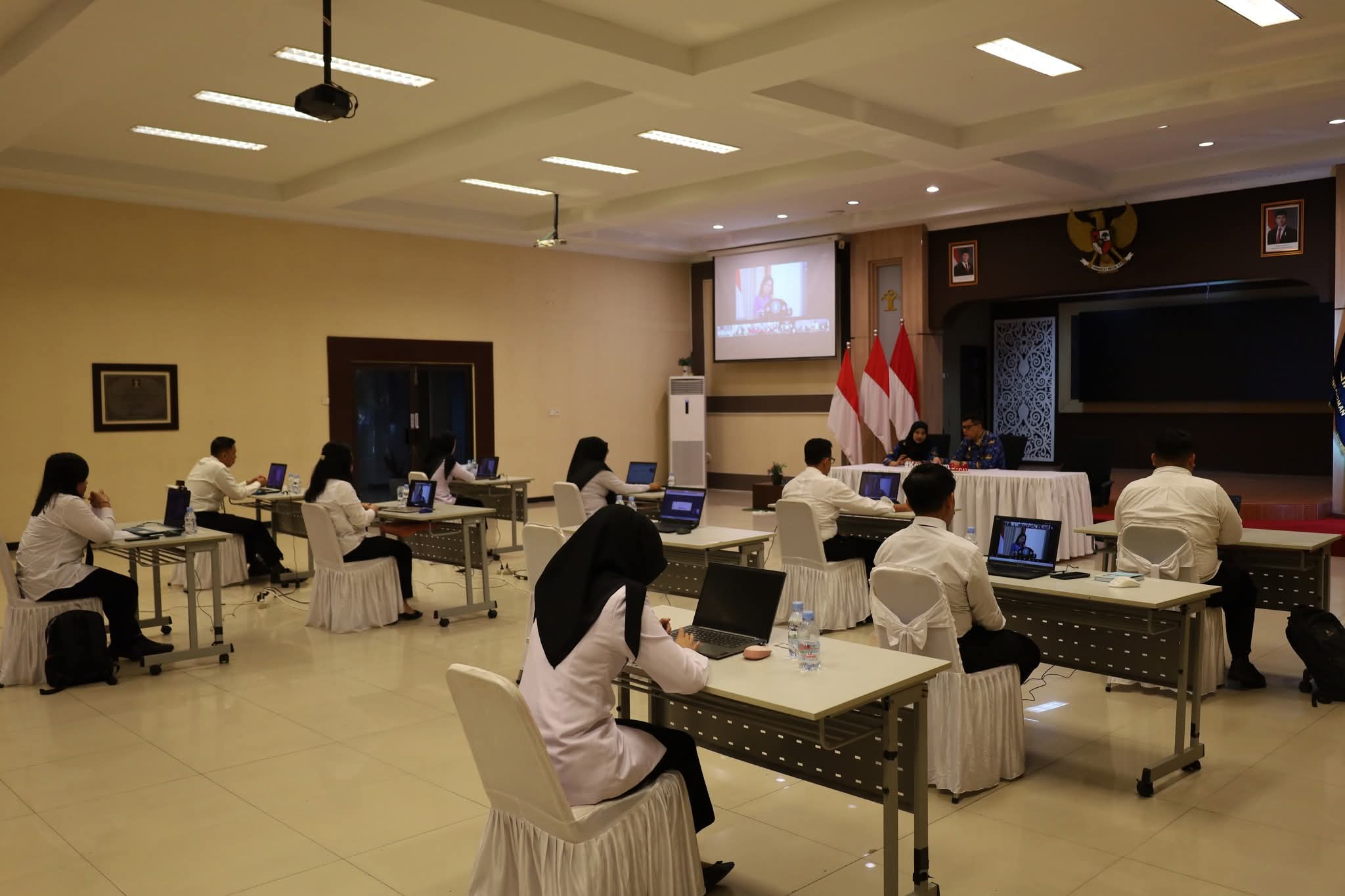 Gelar Uji Kompetensi Teknis Analis Hukum, Kanwil Kemenkum Riau Tegaskan Penguatan Profesionalisme SDM Aparatur