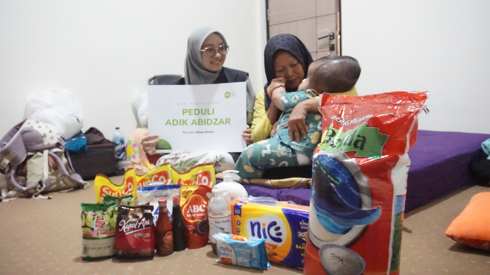 IZI Riau Salurkan Bantuan ke Penderita Hidrosefalus