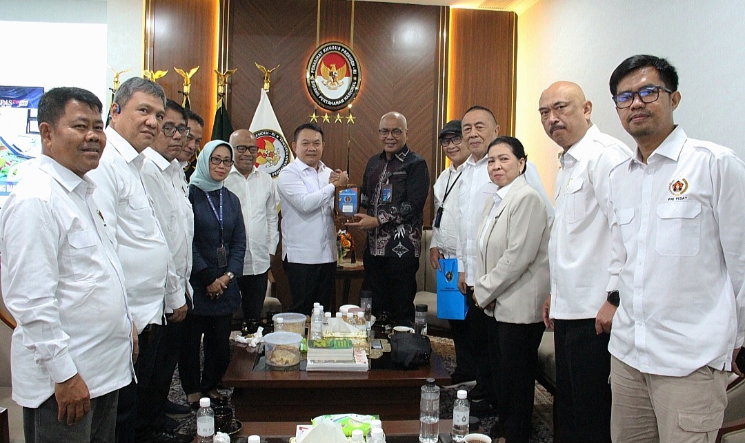 Pengurus PWI Pusat dan Jenderal Dudung Abdurachman Bahas Peran Wartawan dalam Bela Negara