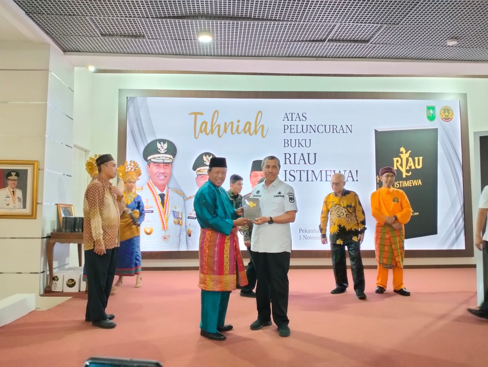 Gubri Apresiasi Penerbitan Buku Riau Istimewa