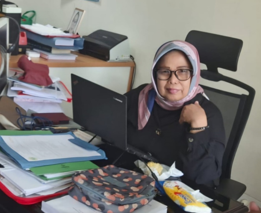 Prodi Doktor Linguistik Terapan UNJ Terima Sertifikat Akreditasi Unggul dari LAMDIK