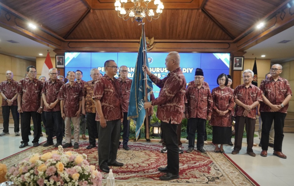 Pengurus PWI DIY 2025–2030 Dilantik, Sri Sultan HB X: Kemerdekaan Pers Harus Berjalan Beriringan dengan Integritas