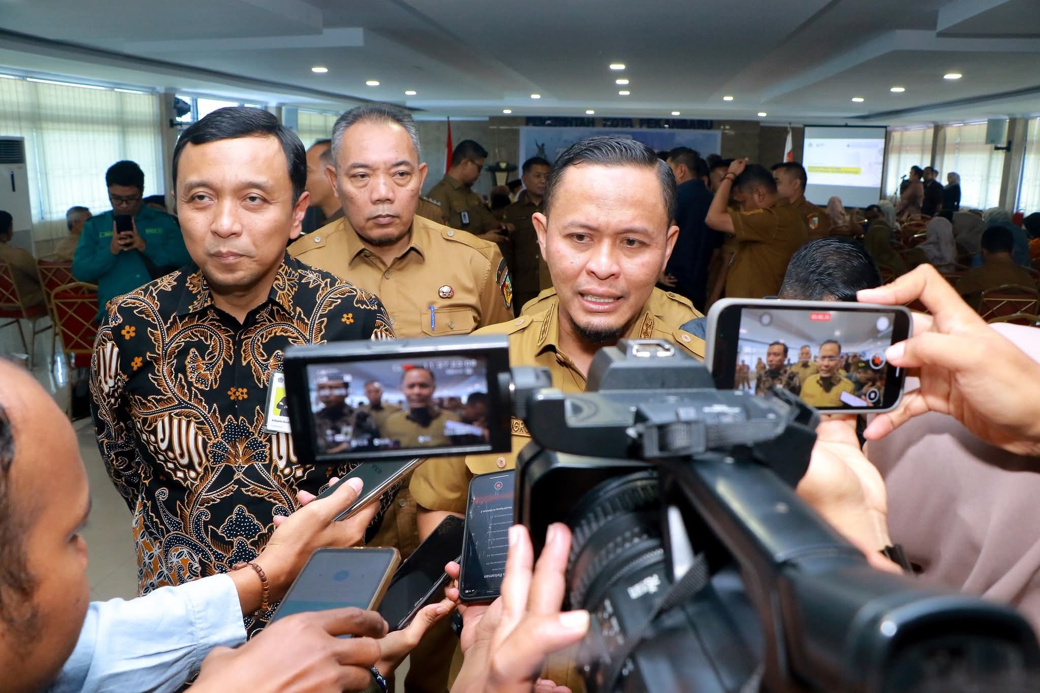 Tandatangani Kerjasama dengan DJP Riau, Agung Nugroho Ajak Masyarakat Tertib Bayar Pajak