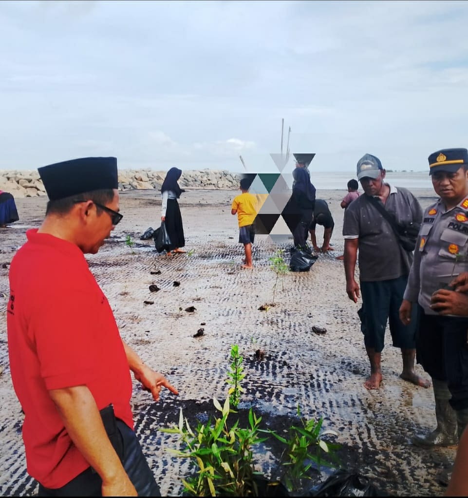 Kapolsek Bantan Temui Warga Pulau Terluar di Pesisir Selat Malaka