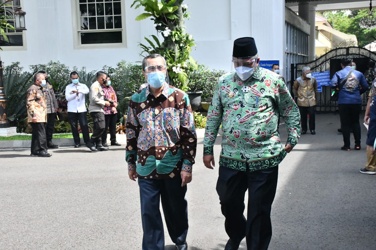 Tetapkan Status Siaga Darurat Karhutla Lebih Awal, Presiden Jokowi Puji Gubri