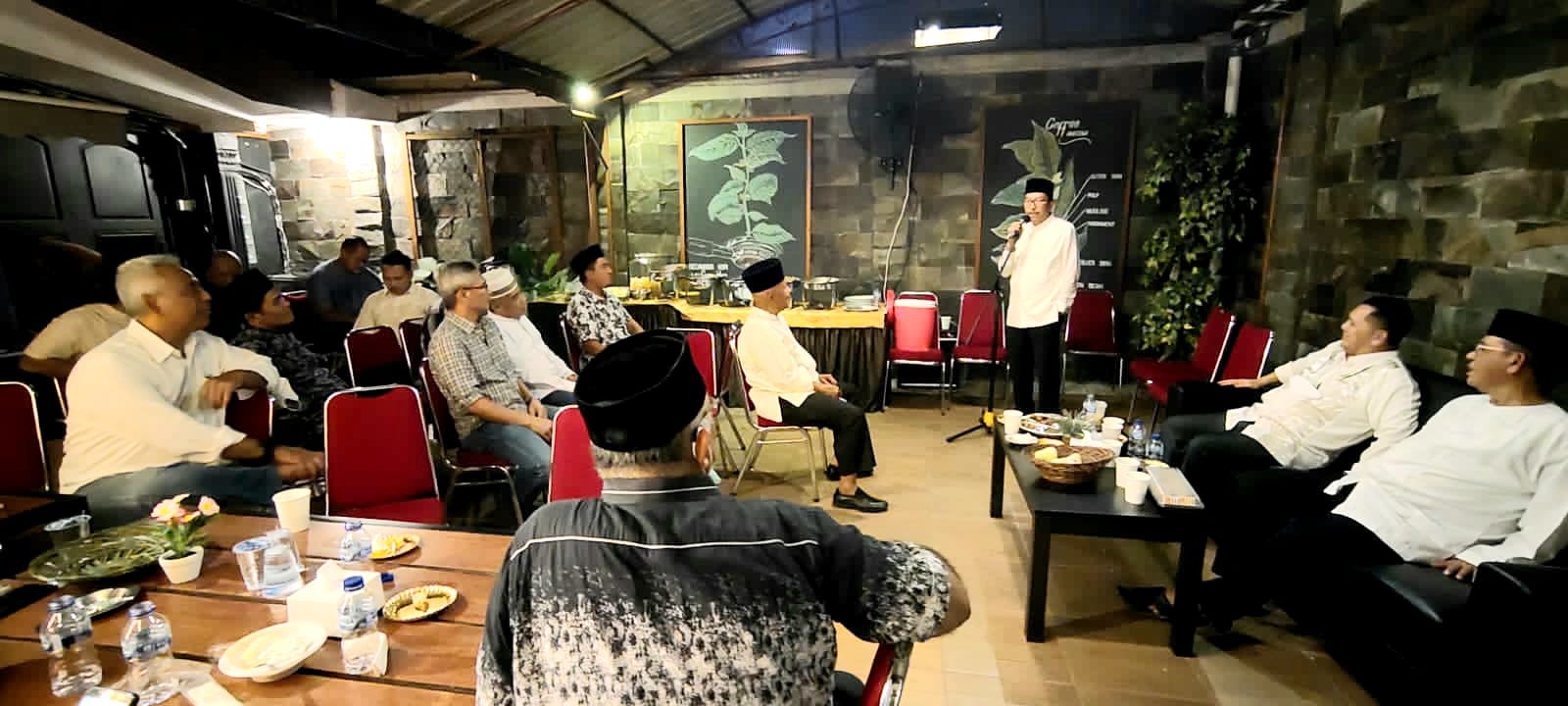 Alumni UII Buka Puasa Bersama, Joni Irwan Perkenalkan Pengurus Baru