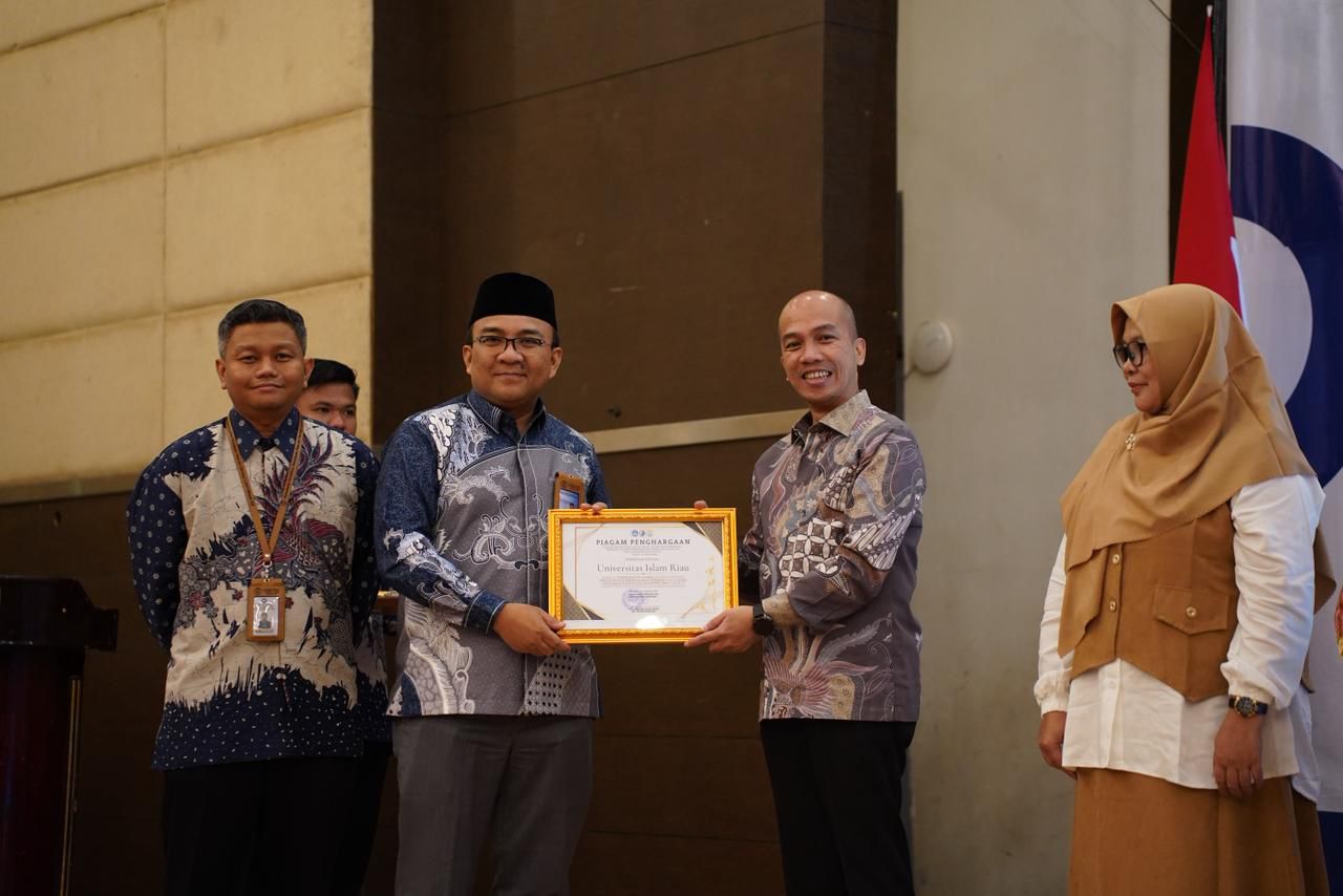 UIR Raih Peringkat Pertama Pengelolaan Medsos dan Peringkat Laman Terbaik