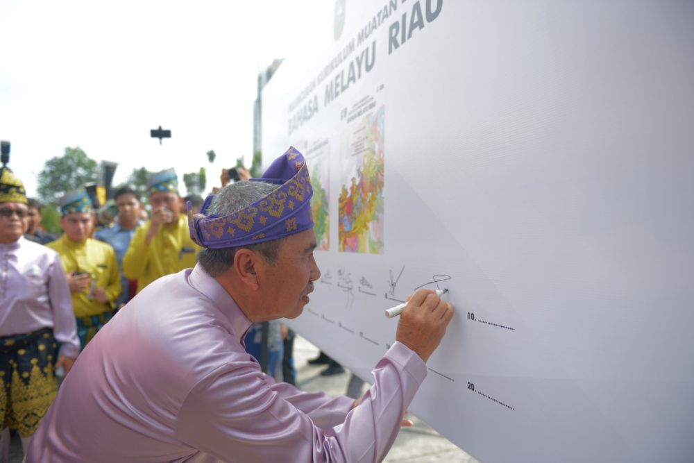 Kado HUT Riau ke-66, Mata Kuliah Budaya Melayu di Perguruan Tinggi Resmi Diluncurkan