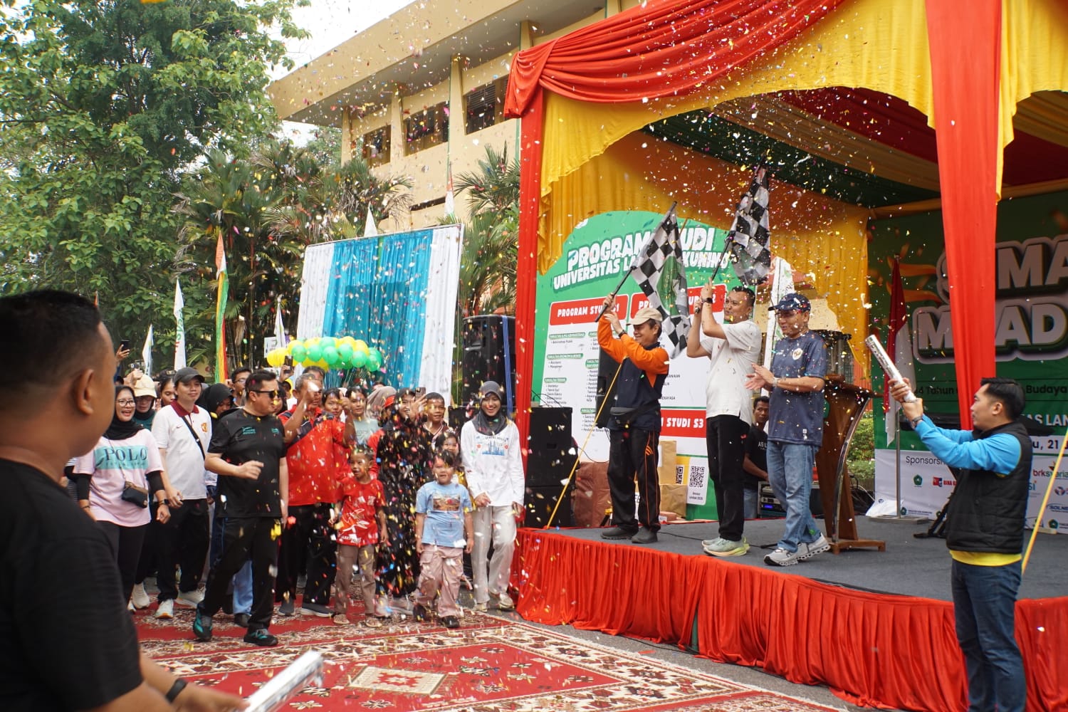 2.500 Peserta Ramaikan Gerak Jalan Santai Milad Unilak, Rektor Luncurkan Prodi Baru